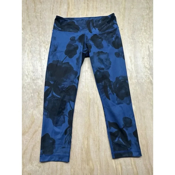 Lululemon Leggings Womens 6 Black Blue Floral Logo Embroidered Wunder Crop - Picture 1 of 6